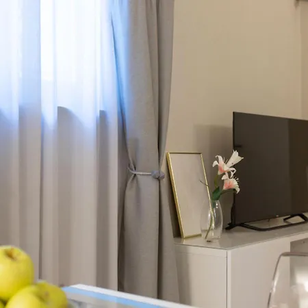 Near River, Relax And Design Behind The Tower Appartamento *