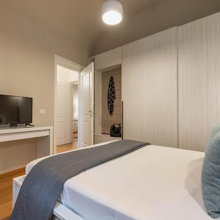 Appartamento Near River, Relax And Design Behind The Tower